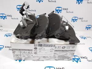 Тормозные колодки передние VW T5GP R17 (оригинал)